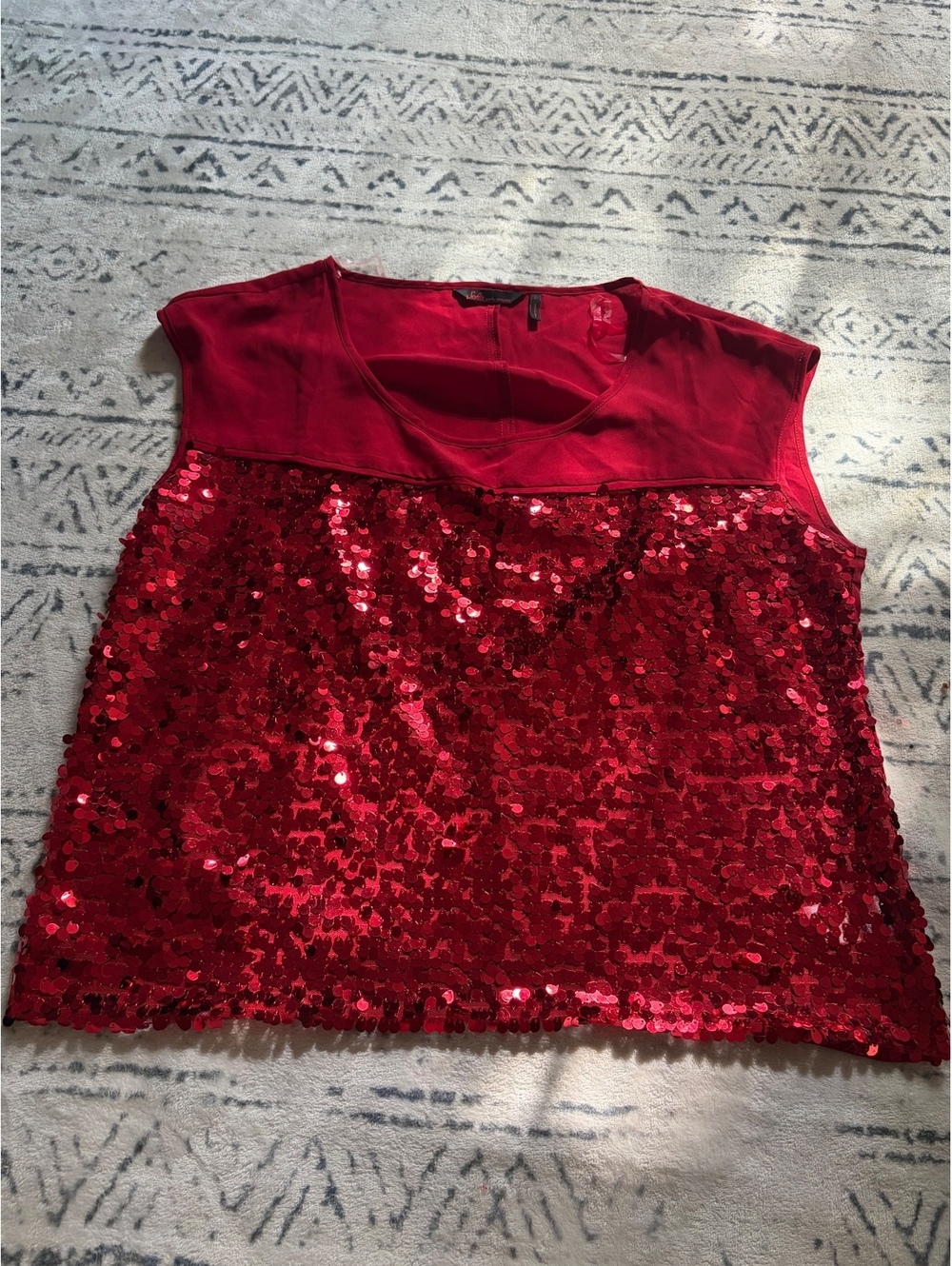 Sofia Vergara Red Sequin Cap Sleeve Top Size L